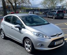 2010 Ford Fiesta automatic