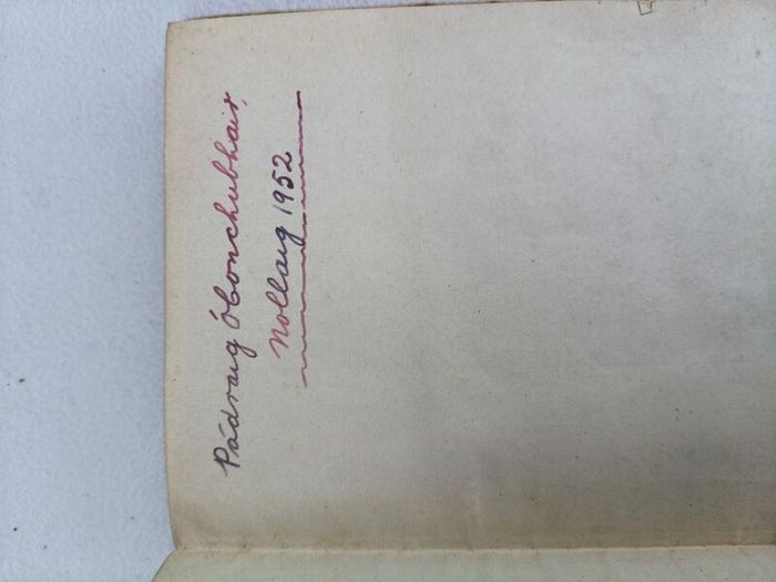 An Da Thra, Irish Interest Book