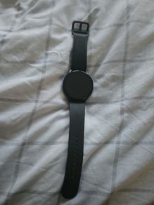 Samsung Galaxy Watch 5 44mm with original cable. Great condition