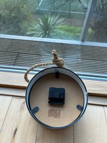 Hanging wall clock