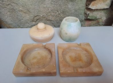 4 Marble items