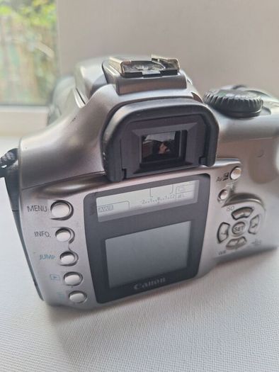 Canon EOS 300D digital SLR camera