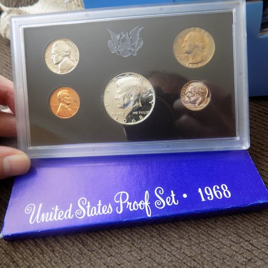 US 1968 Coin Proof Set.Gem BU.Silver Half dollar.In case of Issue.
