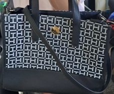 Tommy hilfiger handbags