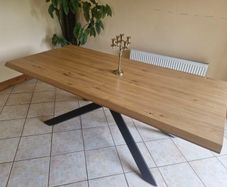 Arno dining table