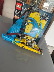 Lego technic 42074 racing yacht