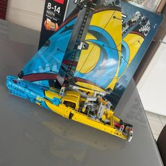 Lego technic 42074 racing yacht