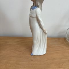 Tengra Valencia Spain Porcelain Figurine Girl with Robe