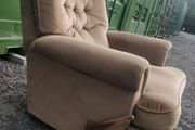 Vintage La-Z-Boy Style Manual Recliner  Ultimate Comfort