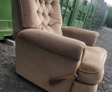 Vintage La-Z-Boy Style Manual Recliner  Ultimate Comfort