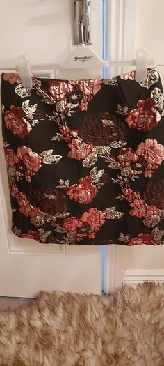 Ladies skirt