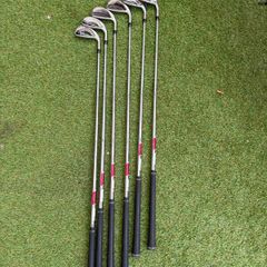 Wilson Staff D7 Irons 5 PW KBS