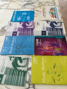 Piano books RIAM