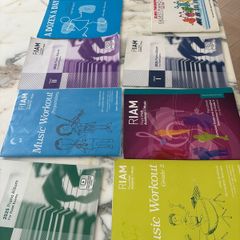 Piano books RIAM