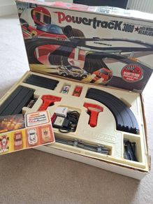 Matchbox Powertrack 3000 Car racing track game