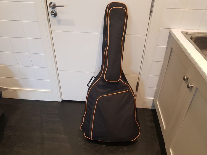 Acoustic Guitar Bag/Case