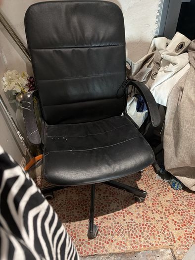 Free Desk and chair