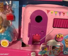 arbie Club Chelsea Camper Playset - Vehicle, Doll, Puppy & 10 Accessories