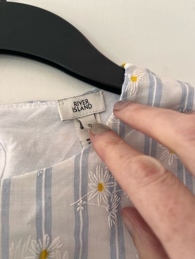 Puffed sleeve t-shirt