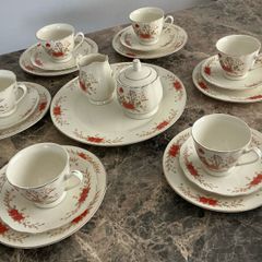 Bud let vintage 21 piece tea set