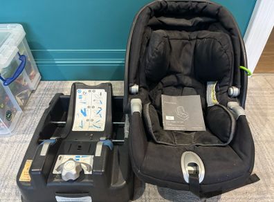 Mama & Papa car seat & base