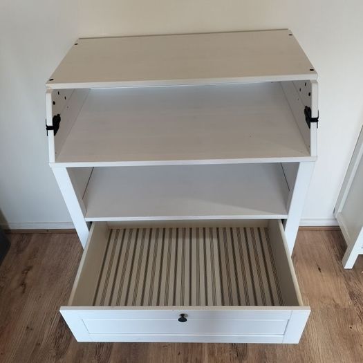 Changing table Sundvick