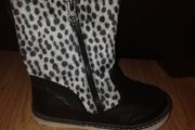 Girls boots