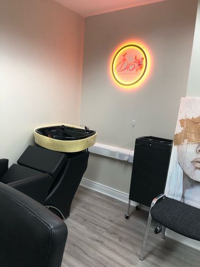 Barber/Beauty Salon to rent in Blanchardstown or chair
