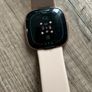 Fitbit Versa 4 Image 3
