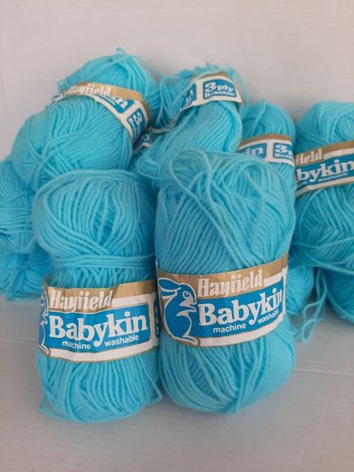 New Patons wool knitting crochet crafts
