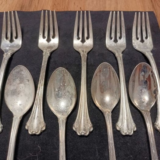 F.B. Rogers American Chippendale silver-plated cutlery set
