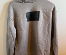 Calvin Klein Sweatshirt - Size XS