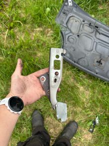 Fiesta MK6 Bonnet Brackets (Set)