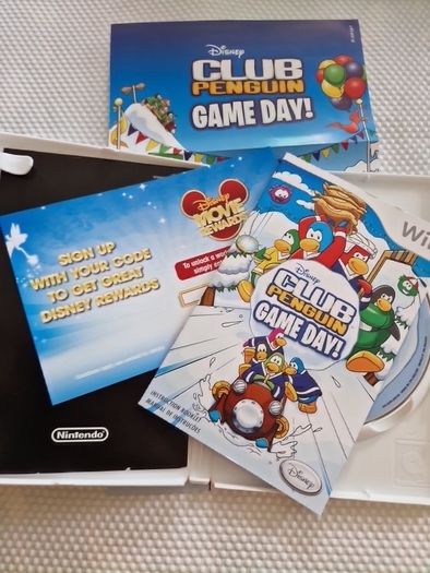 Disney Club Penguim Game day Nintendo Wii Games Original