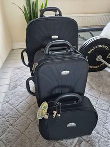 Suitcases matching set