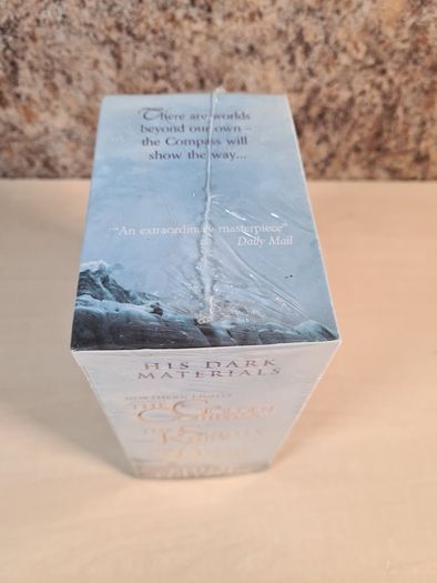 The Golden Compass Book trilogy boxset fiction BRAND NEW SEALED