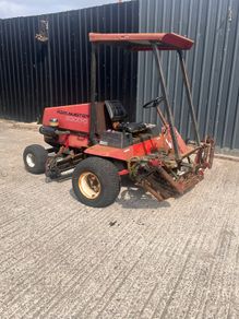 Toro reelmaster lawnmower