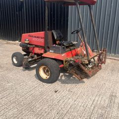 Toro reelmaster lawnmower