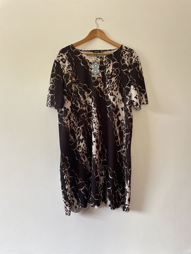 Boohoo Plus size Chain Print Scallop Hem Shift Dress - New