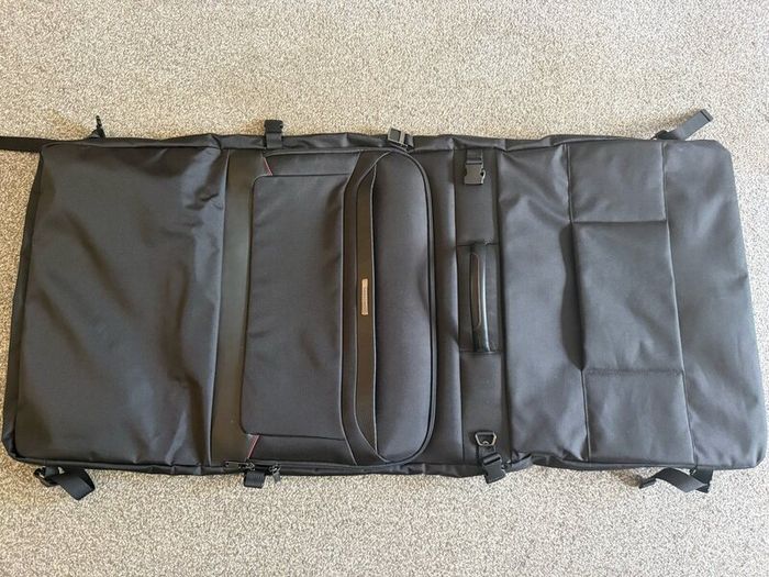Samsonite Pro DLX6 Tri Fold Garment Bag