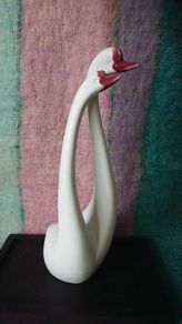 Collectable figurines/ Sculpture of birds