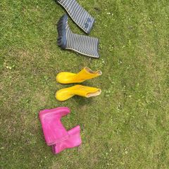 wellies