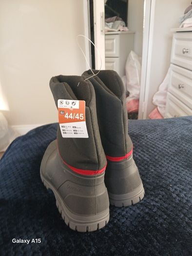 snow boots