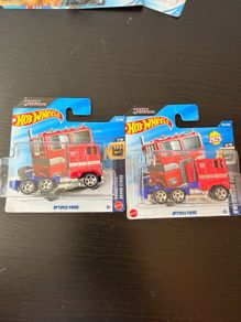 hot wheels Optimus Prime x2