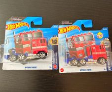 hot wheels Optimus Prime x2