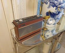 Retro Roberts Radio