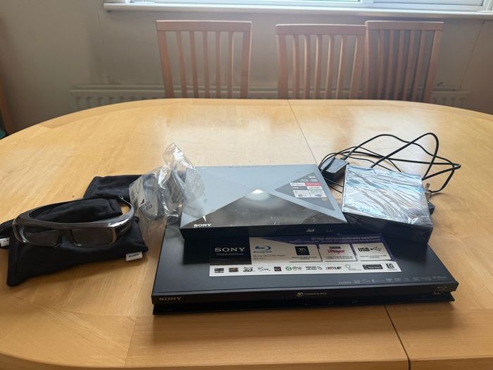 DVD Blue Ray players including glasses and Blue Planet DVDs