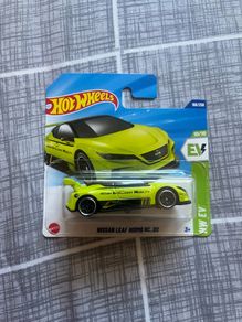 hot wheels Nissan leaf Nismo