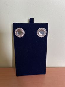 Post earrings