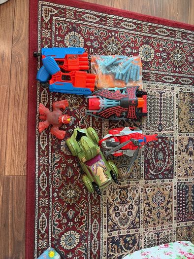 toys